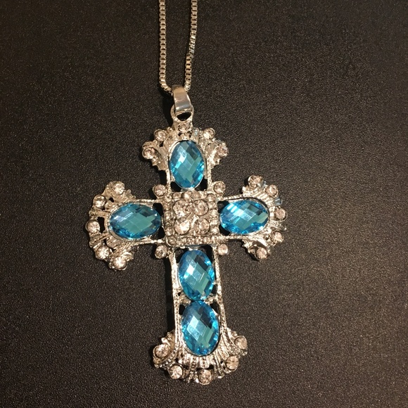 Cross Rhinestone Necklace NEW - Picture 2 of 7
